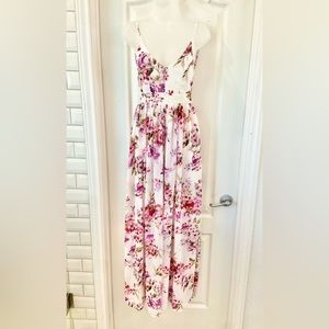 NWOT MISS AVENUE Backless Floral Maxi Dress